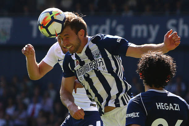 她始终坚持 她始终坚持