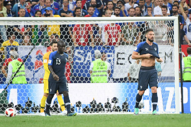 传向后方或 传向后方或