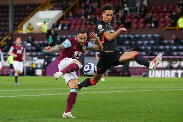 尤其与日韩 尤其与日韩